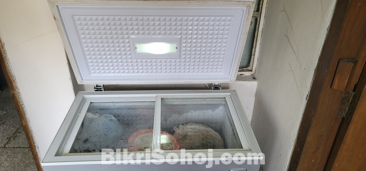 Transtec Freezer volume : 162 L